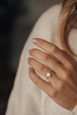 Khám phá kiểu nhẫn vàng 18K nữ đẹp - Những dáng nhẫn kinh điển vượt thời gian