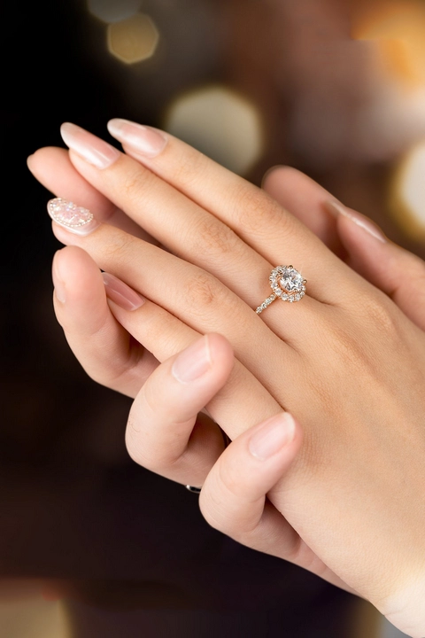 Những mẫu nhẫn kim cương đẹp nhất: Nhẫn kim cương tròn và kim cương Fancy shape