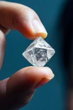 Định giá kim cương dựa trên những yếu tố gì? Mua kim cương nên chọn yếu tố nào là chính