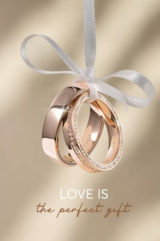Tay đeo nhẫn cưới là tay nào? Cách đeo nhẫn cưới chuẩn nhất cho chàng và nàng