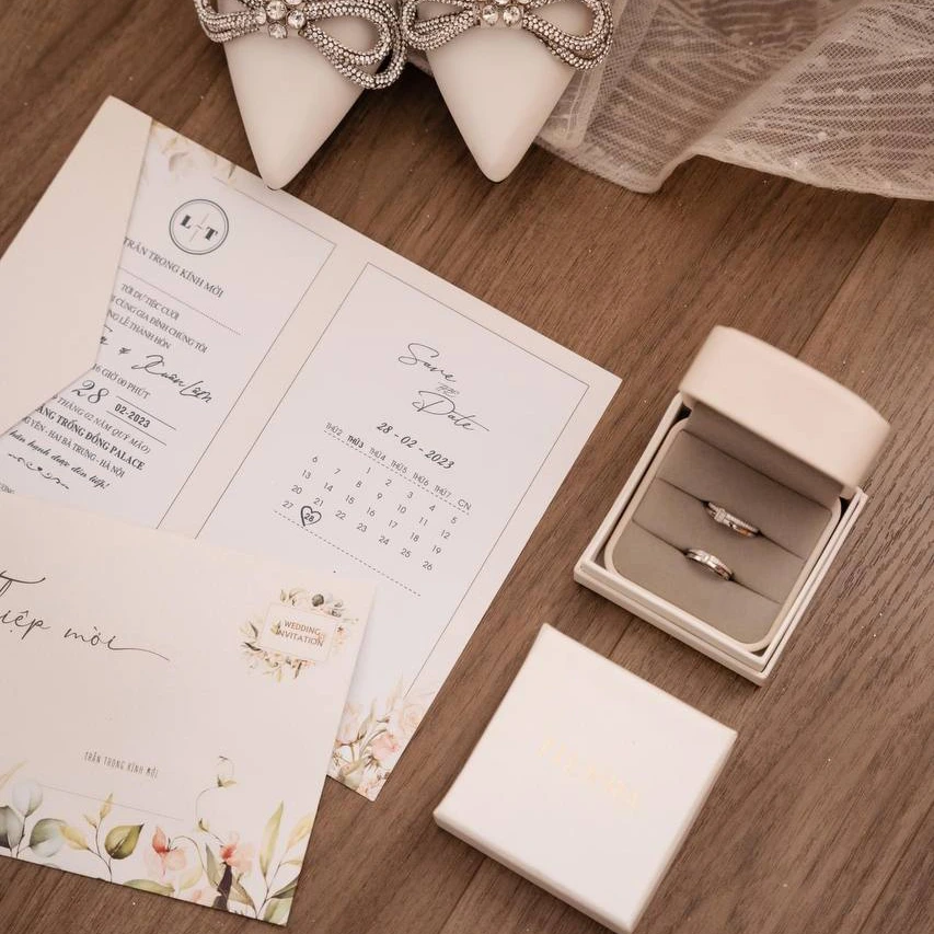 Bỏ túi cách viết thiệp mời đám cưới tinh tế được lòng khách mời