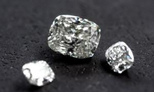 Hình dạng kim cương thiên nhiên khác nhau sẽ có kích thước và trọng lượng khác nhau