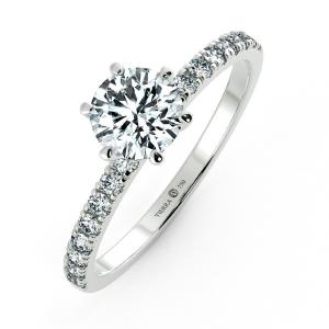 Nhẫn kim cương Solitaire với thiết kế tinh xảo 