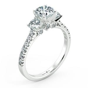 Nhẫn kim cương đơn giản NCH3205 mang đến vẻ nữ tính, dịu dàng