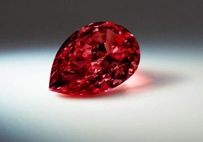 Viên kim cương The Moussaieff Red Diamond