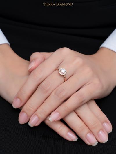 Nhẫn đính hôn kim cương - Cách lựa chọn nhẫn đính hôn phù hợp - 7.jpg