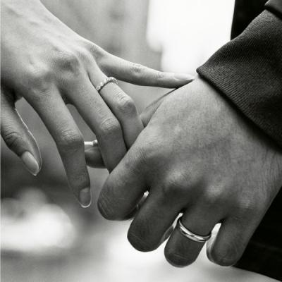 Những lưu ý khi chọn nhẫn cưới cặp đôi khác nhau