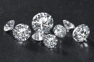 1 carat kim cương tương ứng với 0,2g