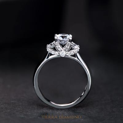 Bộ sưu tập nhẫn kim cương Royal cho các quý cô sang chảnh - Vẻ đẹp của sự kiêu sa-5