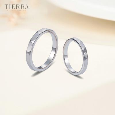 Cặp nhẫn cưới bạch kim mang phong cách truyền thống NCC1002