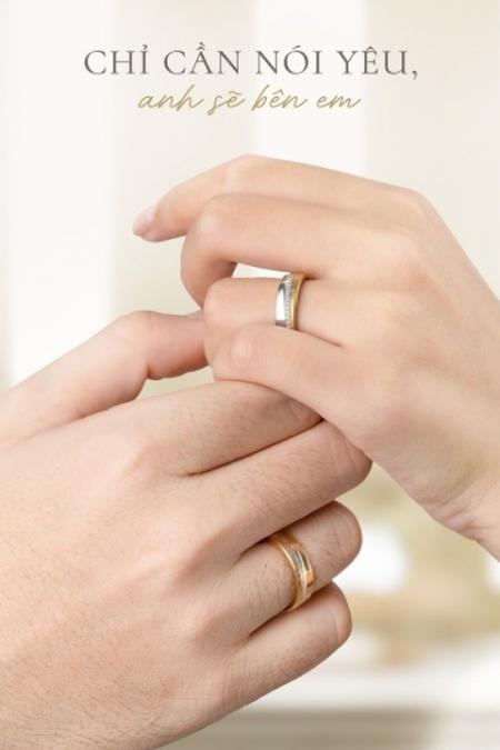 Cặp đôi trong đám cưới đeo nhẫn ngón nào là đúng nhất?