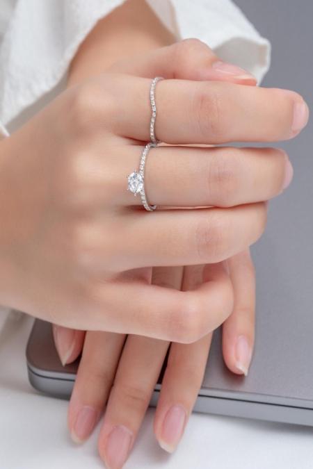 Top 10 những mẫu nhẫn vàng trắng nữ được yêu thích nhất - Sự sang trọng và thanh lịch lên ngôi