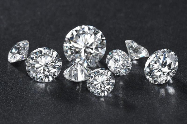Độ sạch kim cương quyết định giá trị kim cương