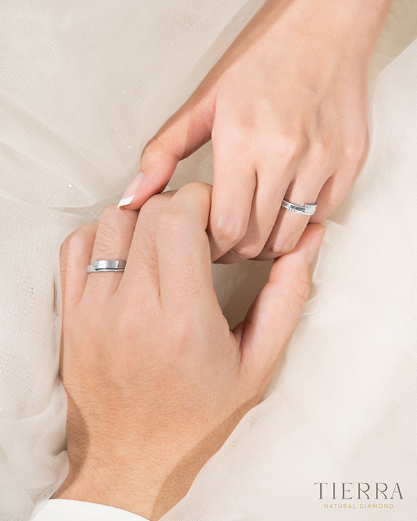 Đeo nhẫn cưới ngón nào để mang lại may mắn, viên mãn trong hôn nhân