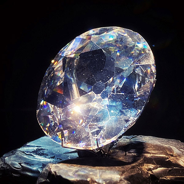 Koh-I-Noor – Viên kim cương vô giá đang được Hoàng gia Anh sở hữu