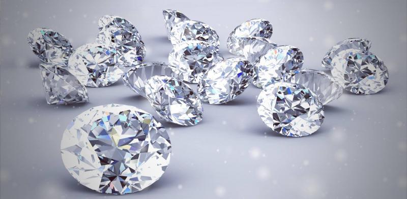 Kim cương nhân tạo khác biệt rất lớn so với kim cương thiên nhiên
