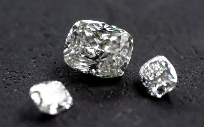 Giá kim cương tự nhiên xem ở đâu? 20 triệu có mua được kim cương tự nh