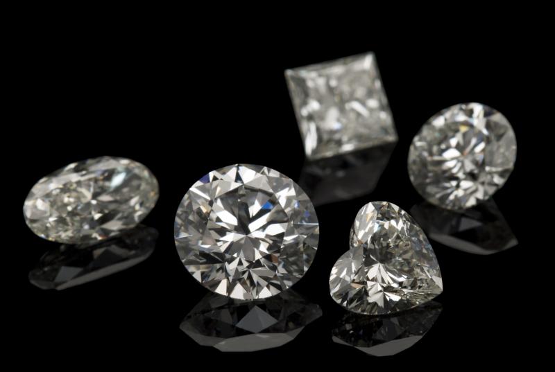 Giá kim cương tự nhiên từ 10 triệu đồng trở lên