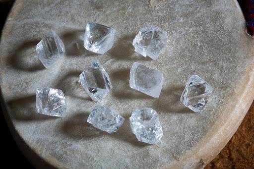 Kim cương thô tự nhiên được chế tác như thế nào? Các hình dạng kim cương khác nhau thì kim cương thô có khác nhau không - 1