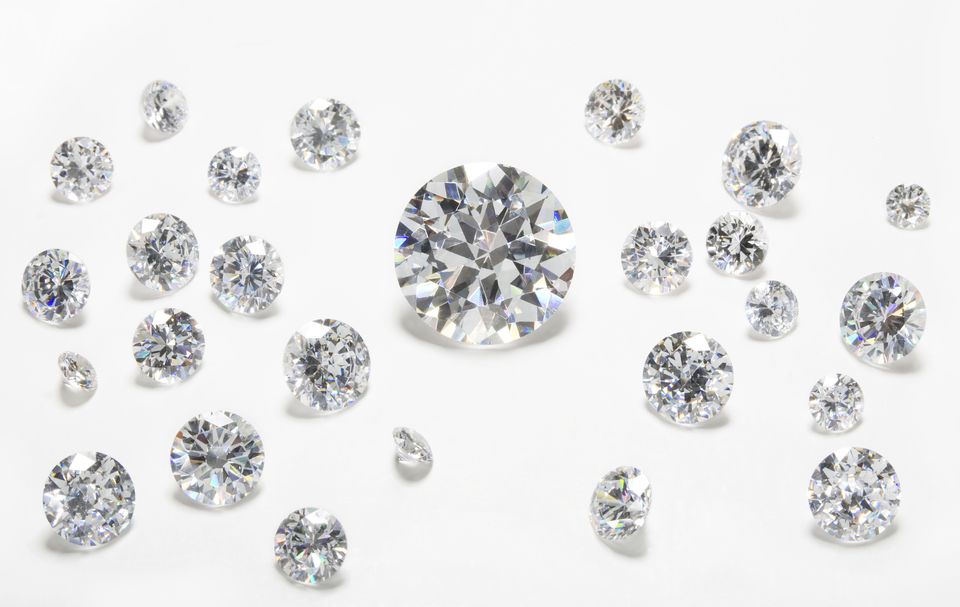 Sự khác nhau giữa kim cương nhân tạo và kim cương tự nhiên? Làm sao để biết kim cương tự nhiên đúng chuẩn - 1 