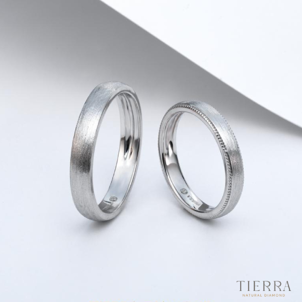 Nhẫn đôi bạch kim trơn khác gì với nhẫn vàng trắng?