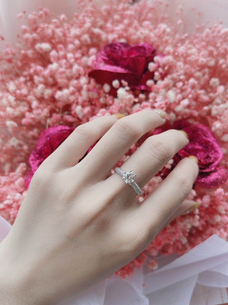Những mẫu nhẫn đính hôn kim cương đẹp nhất - 1.jpg