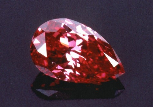 Viên kim cương The Moussaieff Red Diamond