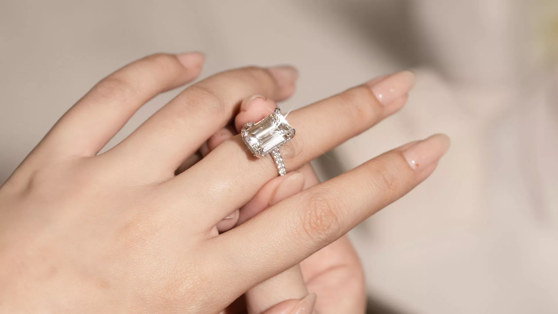 Địa chỉ mua kim cương, nhẫn cưới, nhẫn cầu hôn tại Tp. Hồ Chí Minh