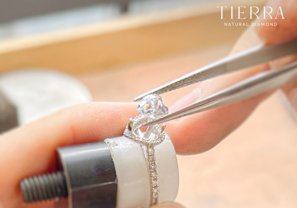 10 kinh nghiệm chọn kim cương thiên nhiên chất lượng, đúng giá 16 Chọn mua vào các thời điểm có khuyến mãi