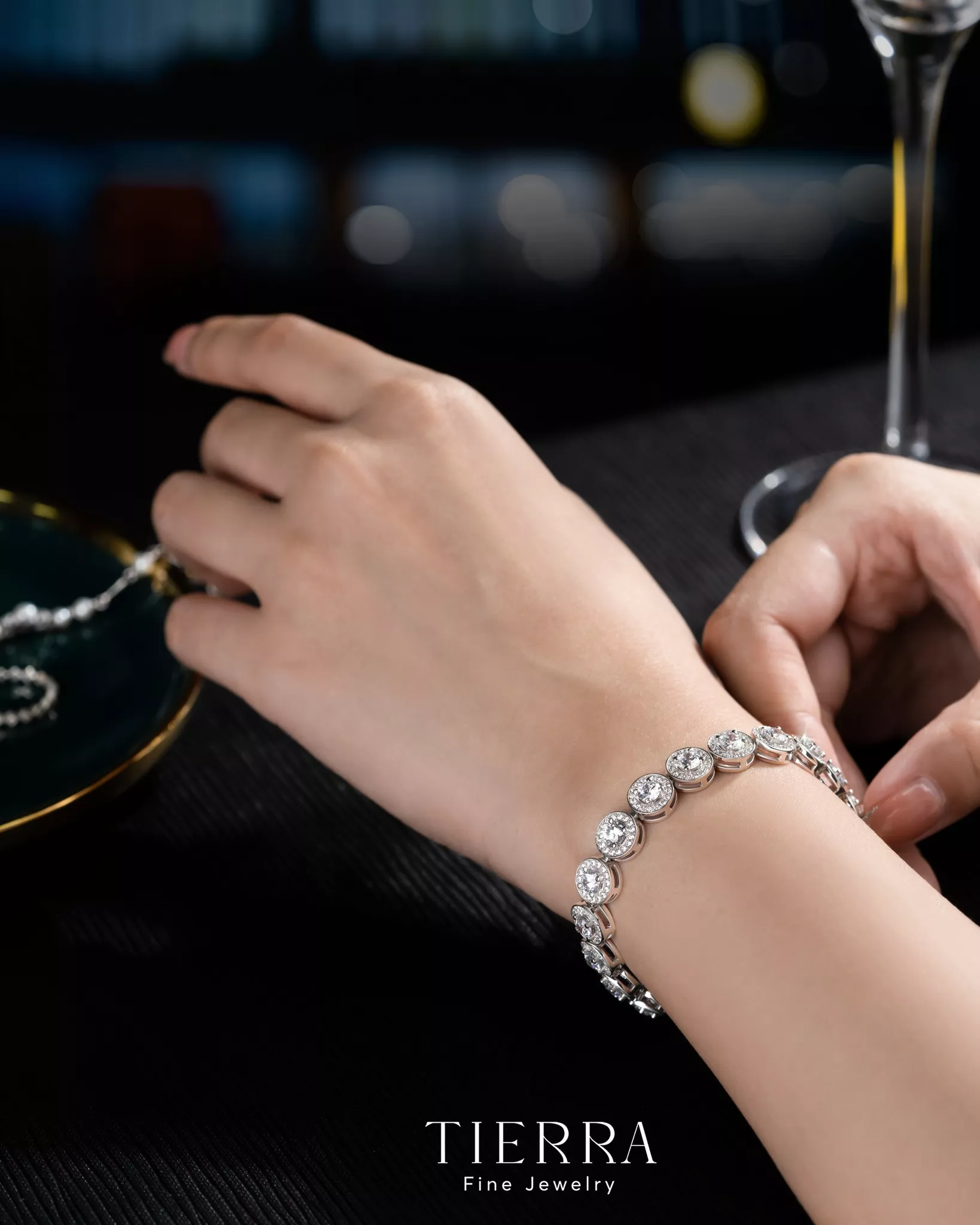 Cổ tay của bạn sẽ thêm phần quyến rũ với vòng tay đẹp cho nữ phù hợp