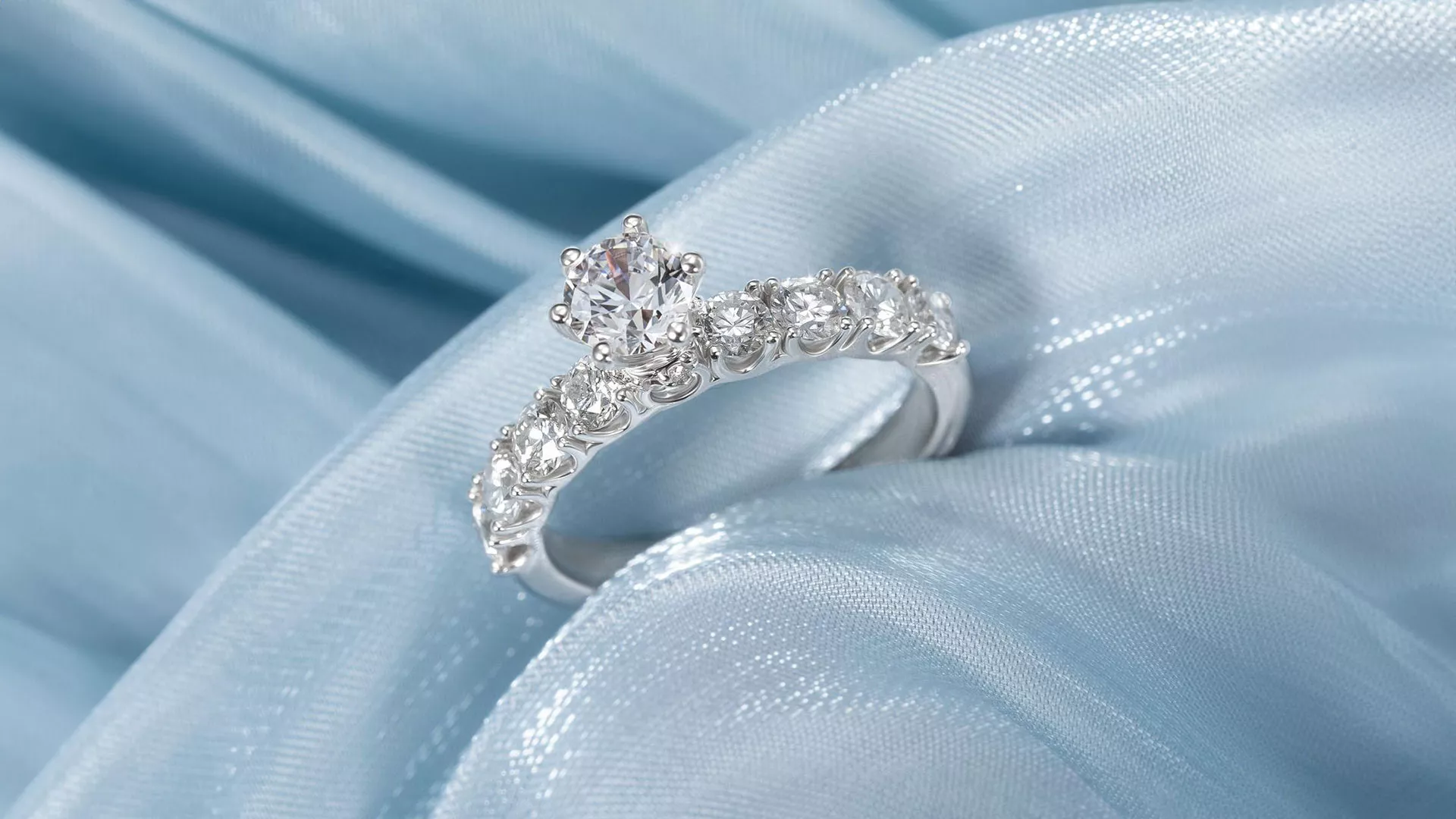 Thông tin hữu ích về nhẫn vàng 18K nữ đẹp