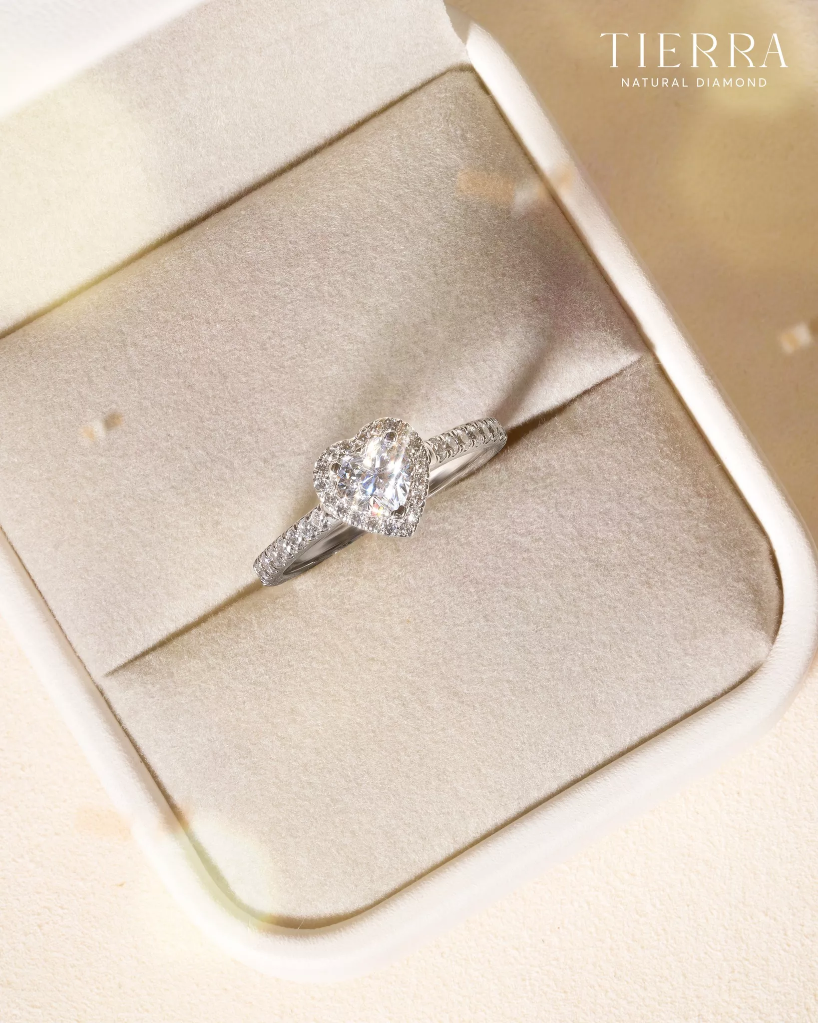Nhẫn vàng 14K có độ bền vừa đủ, khó xỉn màu và tính thẩm mỹ cao