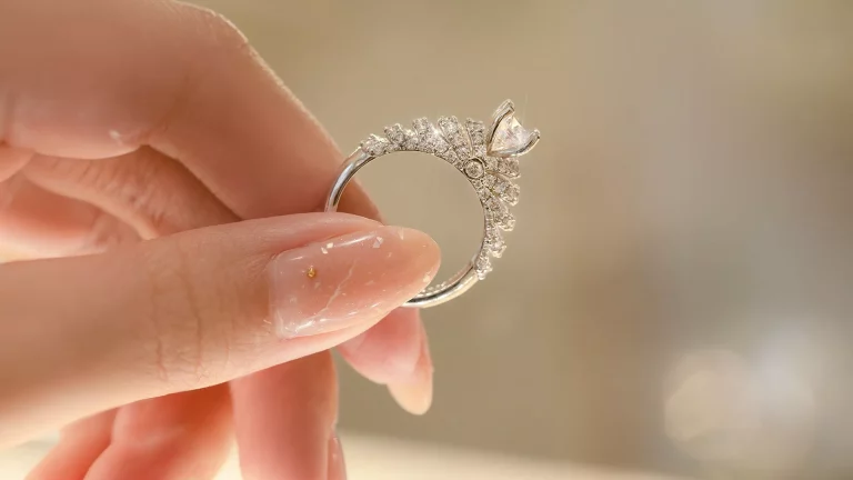 Kim cương 1 carat giá bao nhiêu?