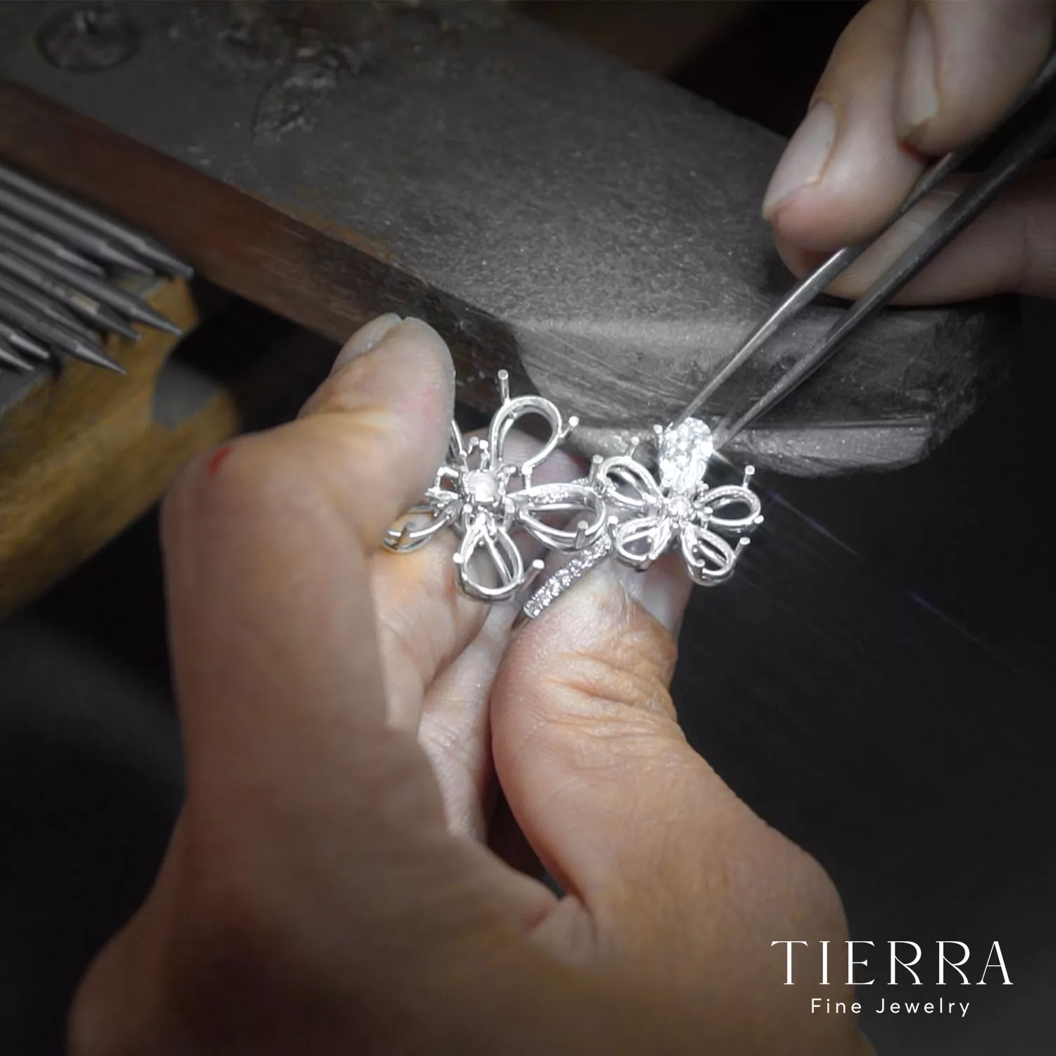 Kim cương 1 carat giá bao nhiêu phụ thuộc rất lớn vào 4Cs, đặc biệt là giác cắt