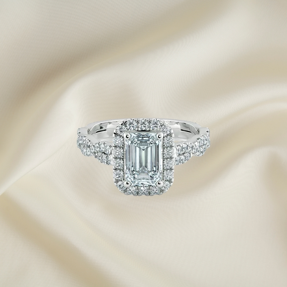 Nhẫn kim cương Emerald And Twisted Diamond Band NKC8205