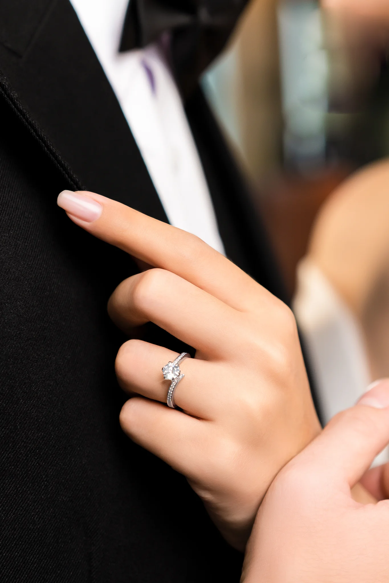Nhẫn đính hôn nên trao vào lúc nào? Tham khảo top 3 mẫu nhẫn đính hôn để ngỏ lời