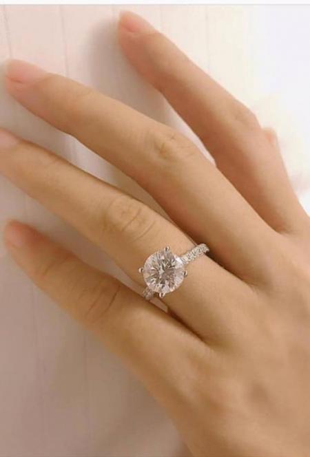 Phân biệt hột xoàn tự nhiên và hột xoàn nhân tạo