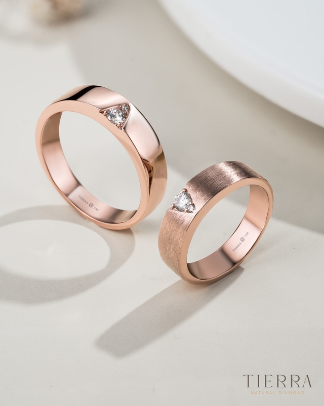Tin tưởng cửa hàng mà bạn lựa chọn để mua nhẫn cưới