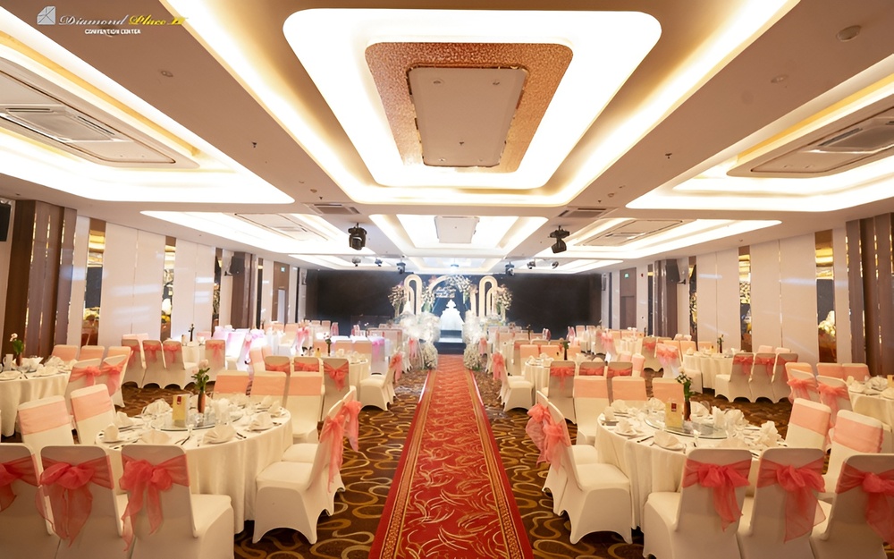 TOP 20+ Nhà hàng tiệc cưới TPHCM đẹp, sang trọng, nổi tiếng 7 Nhà hàng tiệc cưới Diamond Place là một trong những nhà hàng tiệc cưới ngon ở TPHCM