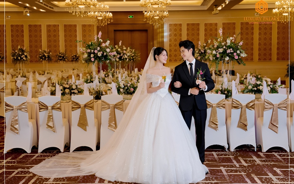 TOP 20+ Nhà hàng tiệc cưới TPHCM đẹp, sang trọng, nổi tiếng 4 Nhà hàng tiệc cưới Luxury Palace Gò Vấp là nhà hàng tiệc cưới Gò Vấp sang trọng, giá tốt