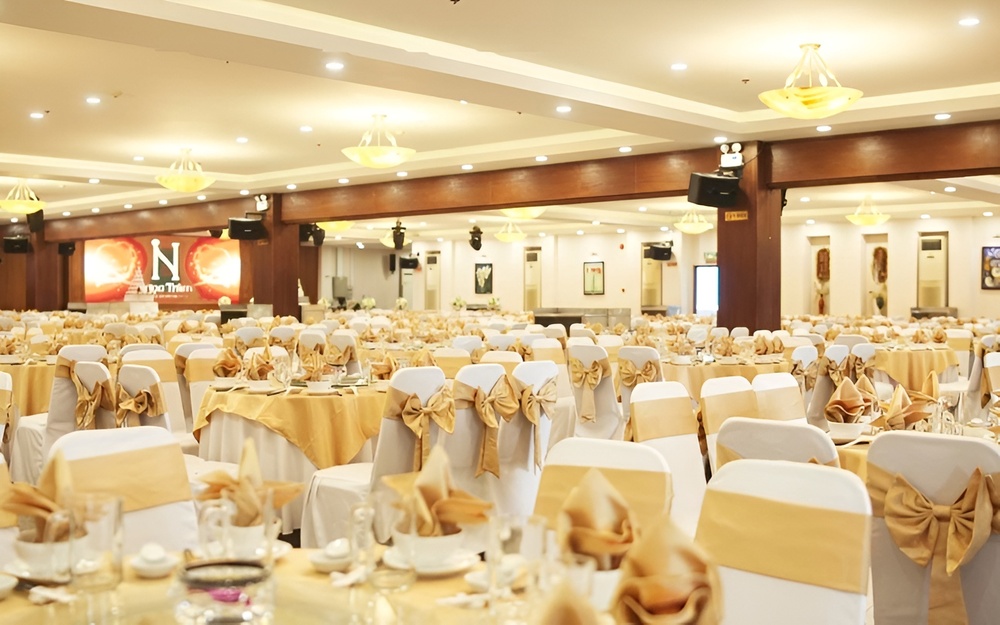 TOP 20+ Nhà hàng tiệc cưới TPHCM đẹp, sang trọng, nổi tiếng 18 Nhà hàng tiệc cưới Ngọc Trâm quận 12 là nhà hàng tiệc cưới giá rẻ tphcm