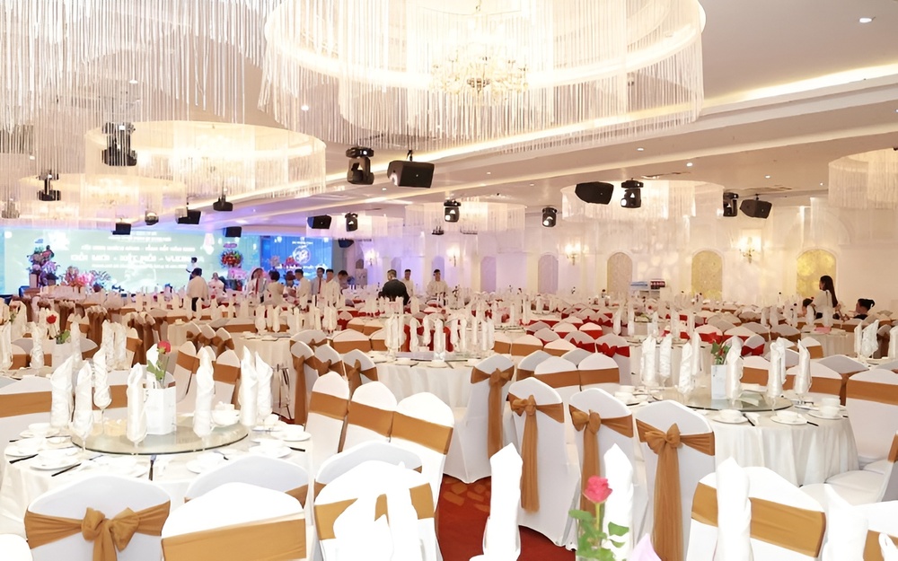 TOP 20+ Nhà hàng tiệc cưới TPHCM đẹp, sang trọng, nổi tiếng 12 Nhà hàng tiệc cưới The Chateau Gò Vấp sở hữu các sảnh nhà hàng tiệc cưới sang trọng tại TPHCM