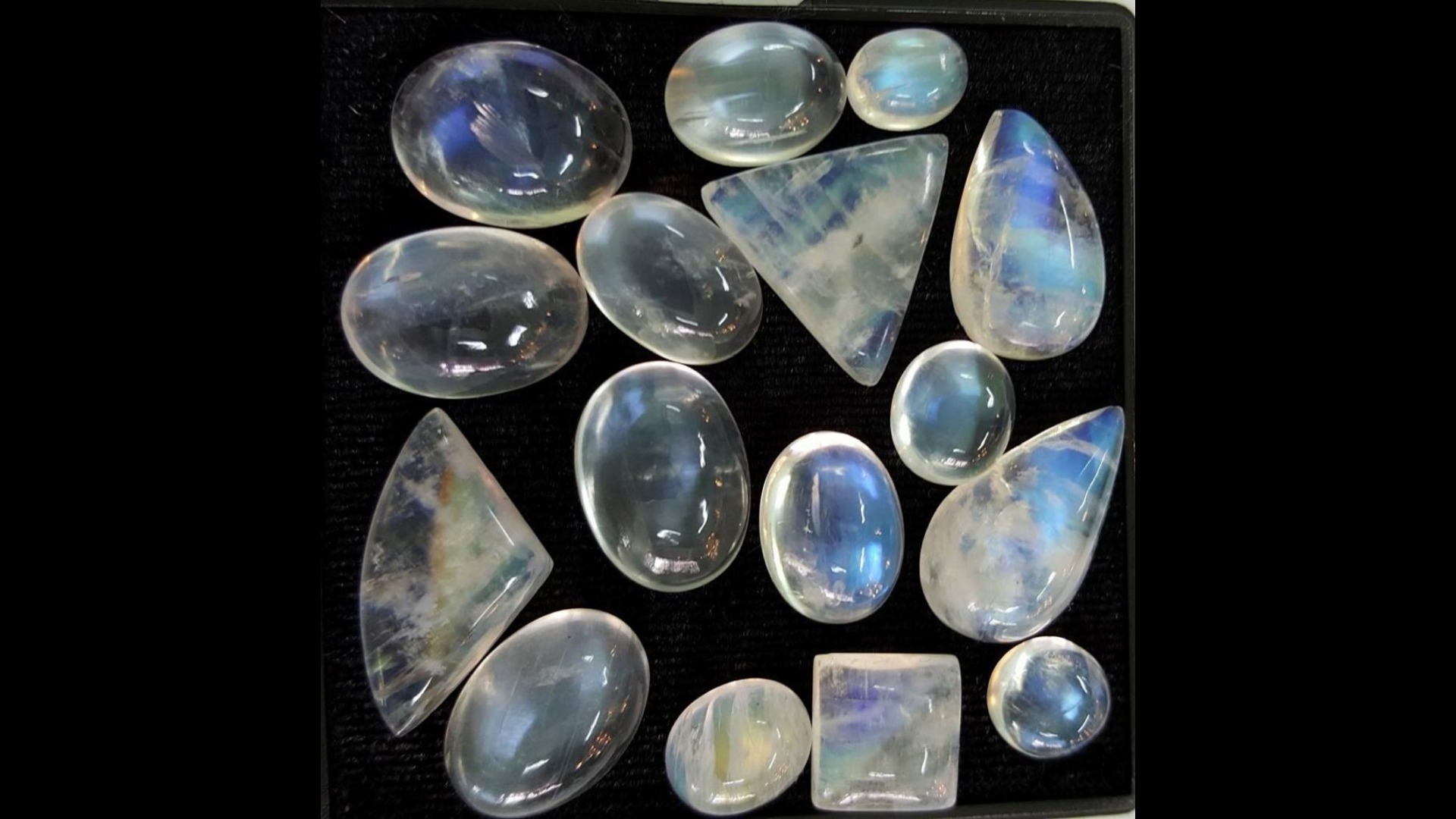 Phân biệt đá Moonstone thật giả: Bạn đã biết chưa?