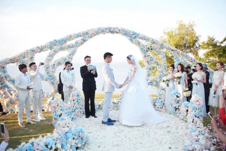 Veil đội đầu cô dâu là gì? Có nên chọn veil đội đầu cho đám cưới 17 Veil đội đầu cô dâu là gì? Có nên chọn veil đội đầu cho đám cưới