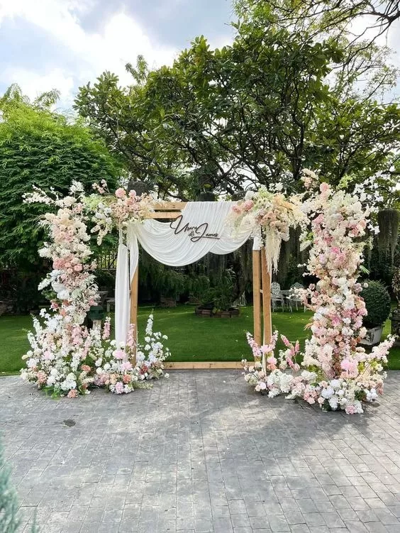 Kinh nghiệm lựa chọn cổng đám cưới cho cặp đôi 11 Kinh nghiệm lựa chọn cổng đám cưới cho cặp đôi