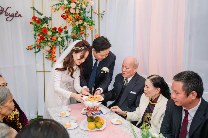 Lễ tân hôn là gì? Sự khác biệt giữa lễ vu quy, lễ tân hôn, lễ đính hôn và lễ thành hôn