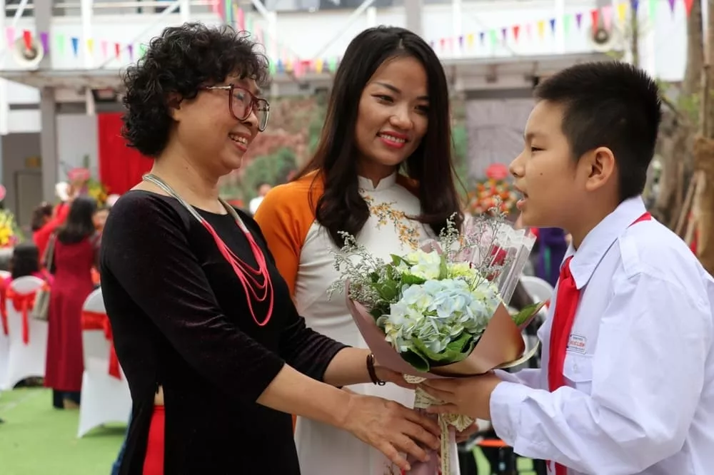 Ngày 20/11 là cơ hội để học sinh bày tỏ sự biết ơn của mình đến thầy cô giáo