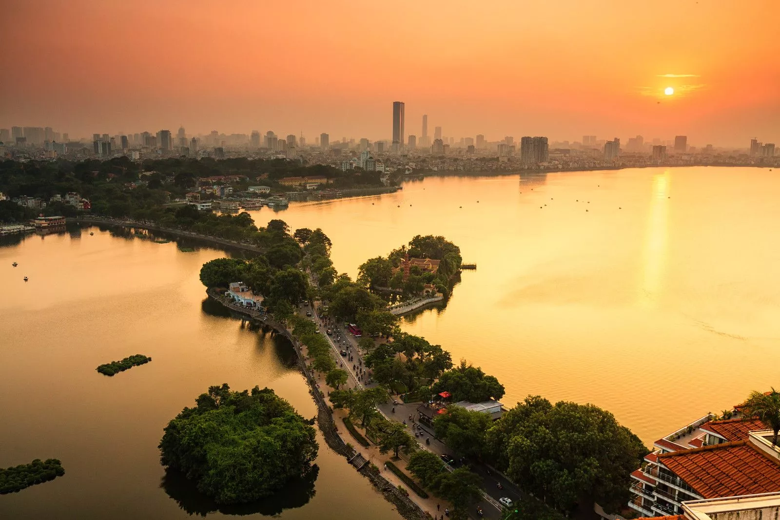 Địa điểm cầu hôn ở Hà Nội: Tây Hồ