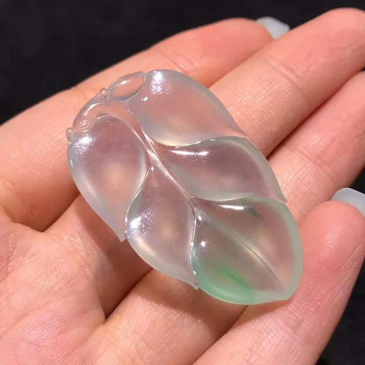 Độ trong của Ngọc Phỉ Thúy yếu tố quyết định giá trị