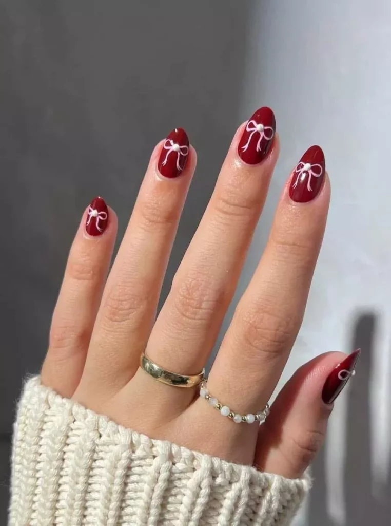 Mẫu nail tết đẹp 2025